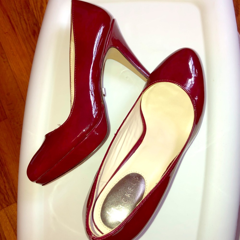 Canberry Pumps